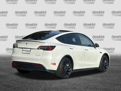 Used 2023 Tesla Model Y Performance image 5