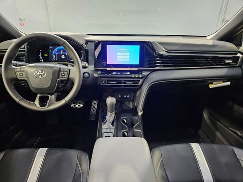 New 2026 Toyota Camry SE FWD image 9