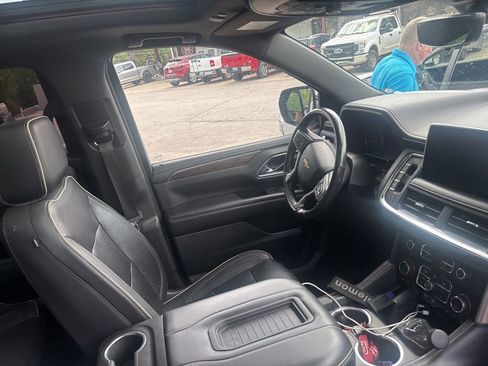 Used 2021 Chevrolet Tahoe Premier w/ Premium Package image 4