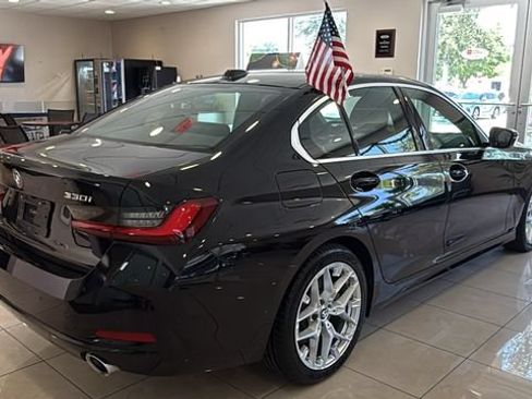 Used 2025 BMW 330i Sedan RWD image 8