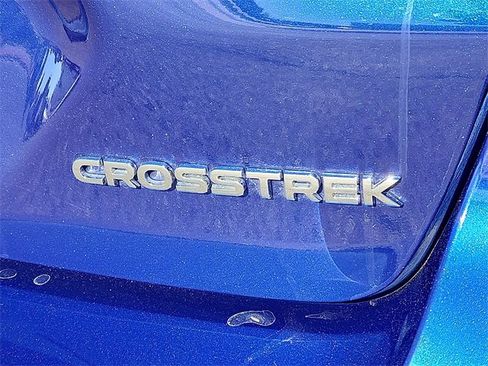 Certified 2025 Subaru Crosstrek 2.0i image 9