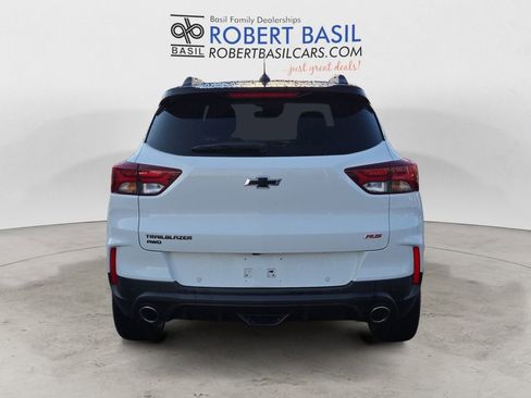 Used 2023 Chevrolet TrailBlazer RS w/ Sun and Liftgate Package image 4