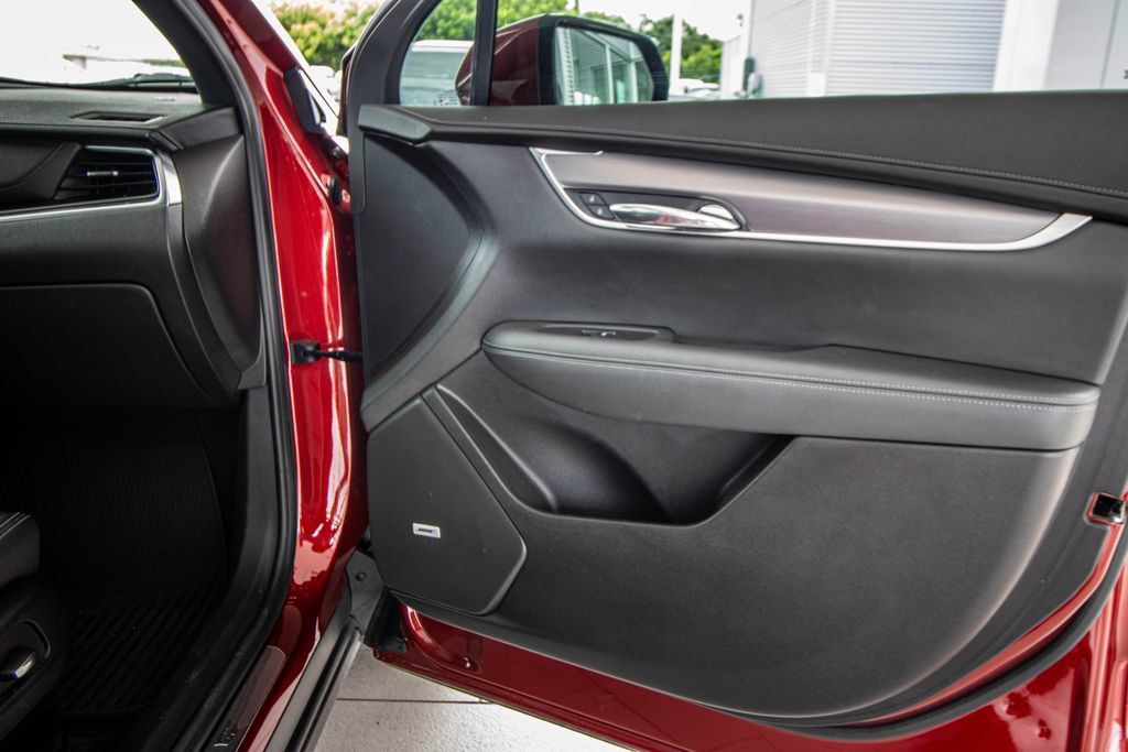 Used 2023 Cadillac XT6 Luxury FWD image 19