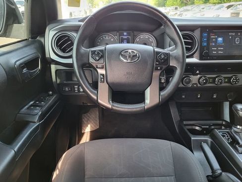Used 2017 Toyota Tacoma TRD Off-Road w/ Tow Package (A/T) AWD/4WD image 26