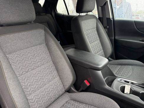 Used 2024 Chevrolet Equinox LT AWD/4WD image 37