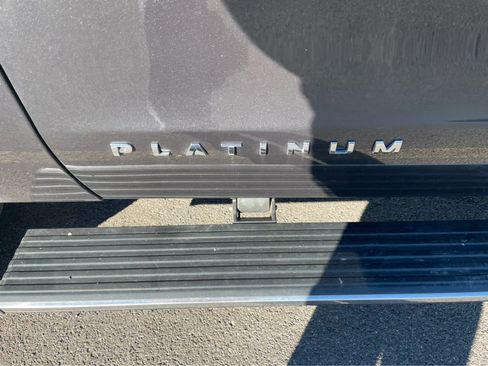 Used 2023 Ford Expedition Platinum image 10