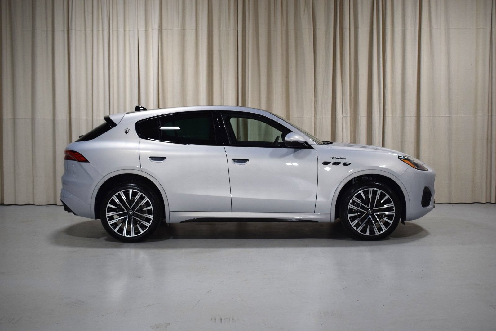 Certified 2025 Maserati Grecale Modena AWD/4WD image 14