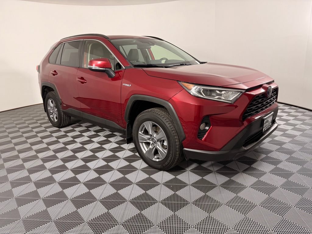 Used 2019 Toyota RAV4 XLE w/ Convenience Package AWD/4WD image 5