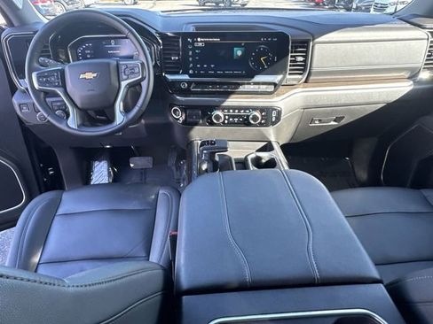 Certified 2025 Chevrolet Silverado 1500 LT w/ Leather Package image 11