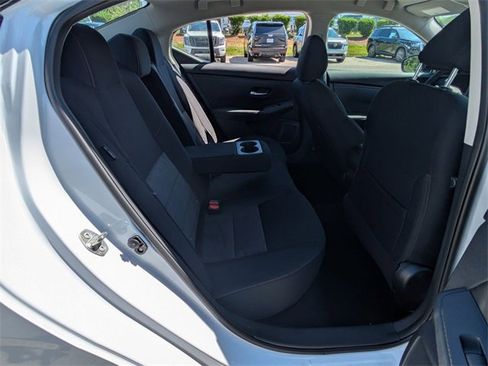 New 2025 Nissan Sentra SR w/ Trunk Package image 27
