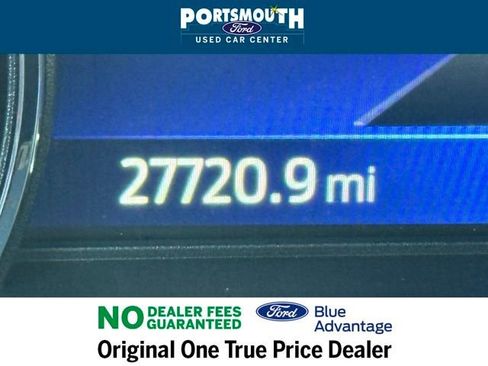 Used 2022 Ford Explorer XLT w/ Equipment Group 202A image 18