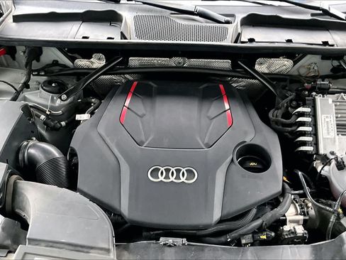 Used 2023 Audi SQ5 Prestige w/ Prestige Package AWD/4WD image 32