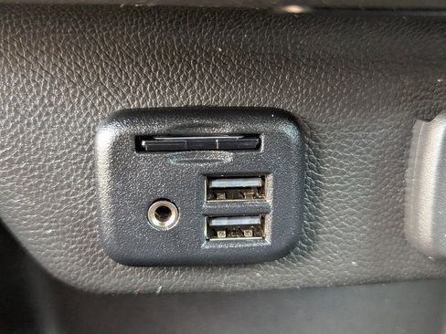 Certified 2022 Chevrolet Traverse RS image 24