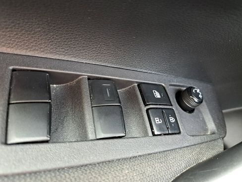 Used 2024 Toyota Corolla LE image 19