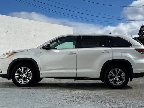 Used 2014 Toyota Highlander Plus image 6