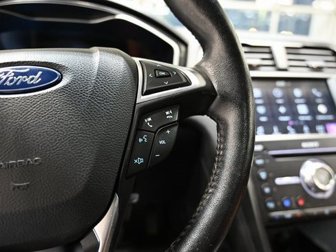 Used 2019 Ford Fusion Titanium image 24