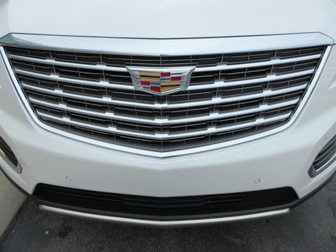 Used 2019 Cadillac XT5 Platinum image 18