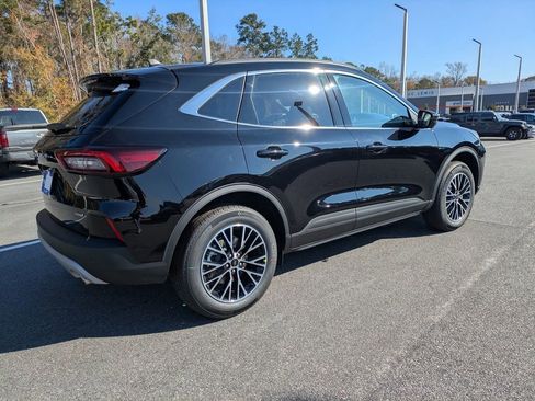 New 2026 Ford Escape SE w/ PHEV Premium Package image 4