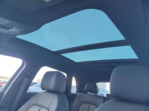 Certified 2023 Audi Q3 2.0T Premium Plus w/ Premium Plus Package image 18