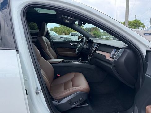 Used 2024 Volvo XC60 B5 Plus w/ Protection Package Premier AWD/4WD image 18