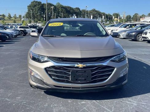 Used 2025 Chevrolet Malibu LT FWD image 2