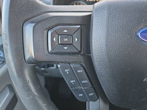 Used 2017 Ford F150 XLT w/ Trailer Tow Package image 14