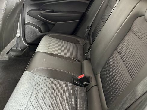 Used 2025 Chevrolet Trax LT w/ LT Convenience Package FWD image 17