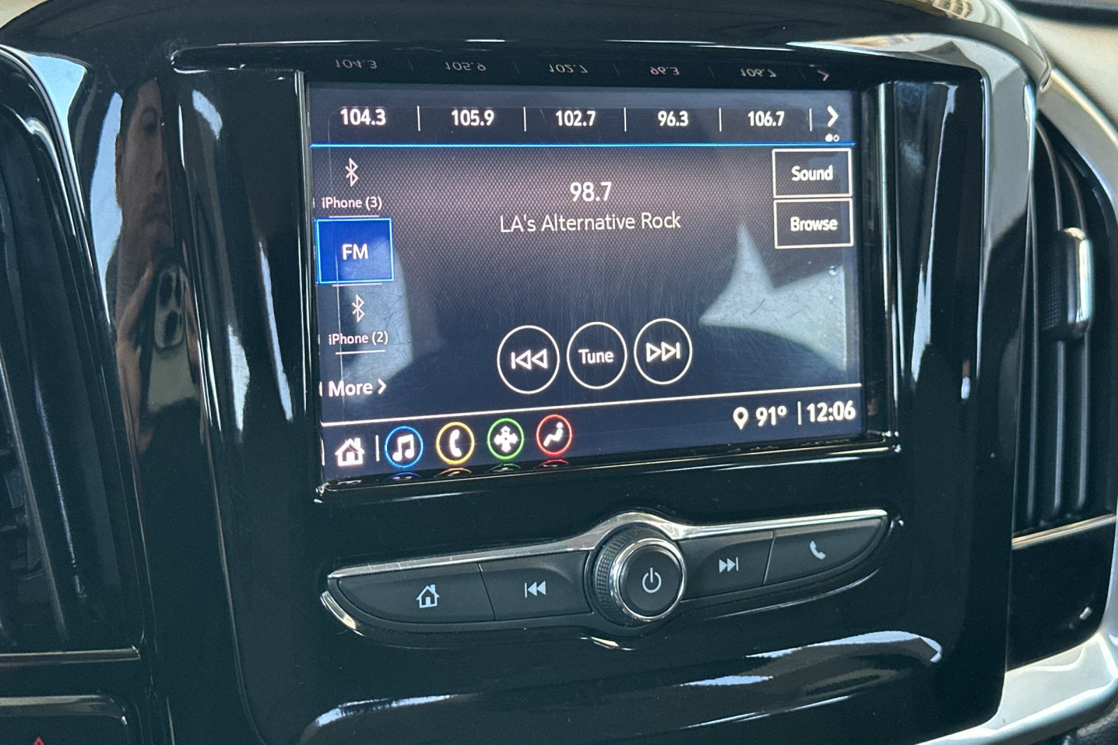 Used 2020 Chevrolet Traverse LS FWD image 26