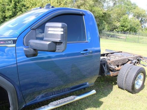 Used 2022 GMC Sierra 3500 SLE w/ SLE Convenience Package image 15