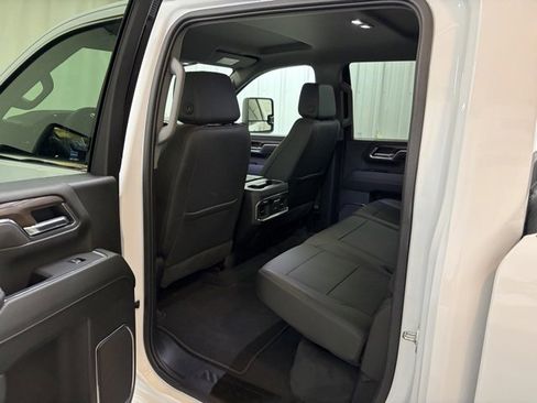 Used 2025 GMC Sierra 2500 SLT w/ SLT Premium Package image 23