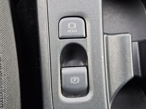 Used 2025 Toyota Corolla LE image 24