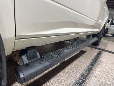 Used 2017 RAM 2500 Laramie w/ Sport Appearance Group AWD/4WD image 10