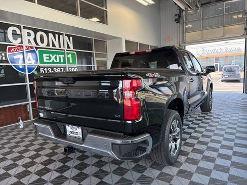 Used 2023 Chevrolet Silverado 1500 LT AWD/4WD image 6