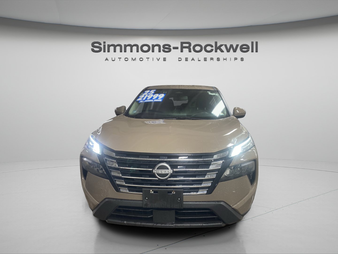 Used 2025 Nissan Rogue SV AWD/4WD image 8