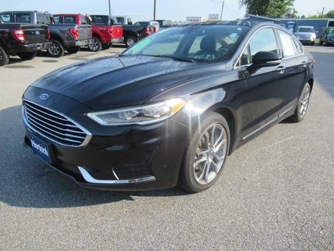 Used 2019 Ford Fusion SEL FWD image 1