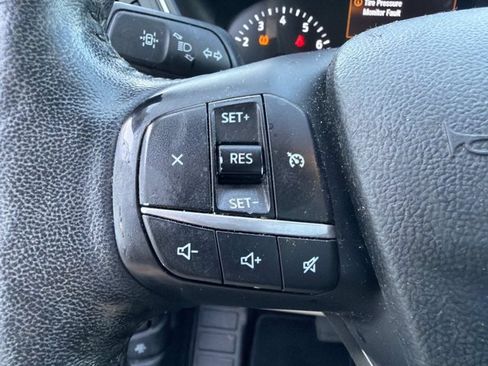 Used 2020 Ford Escape SEL FWD image 25