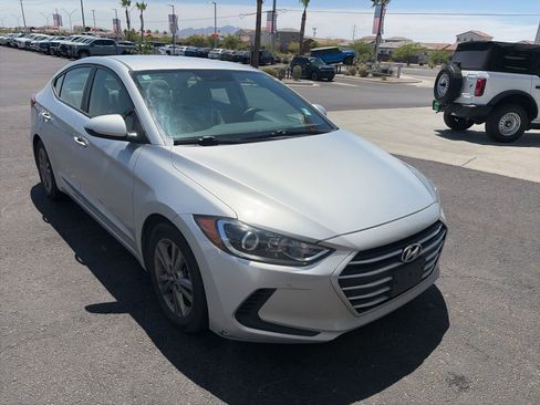 Used 2017 Hyundai Elantra SE FWD image 7