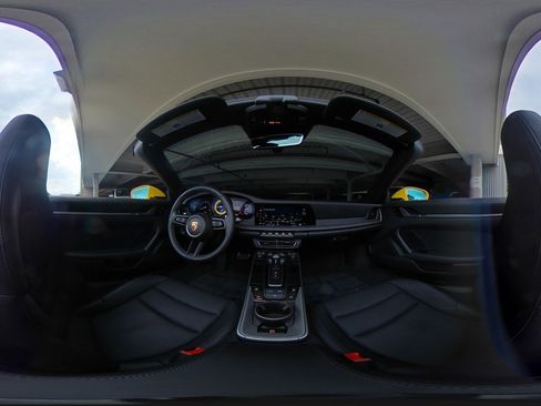 Used 2023 Porsche 911 Carrera image 30