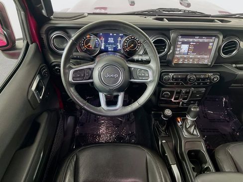 Used 2022 Jeep Wrangler Unlimited Sahara AWD/4WD image 23