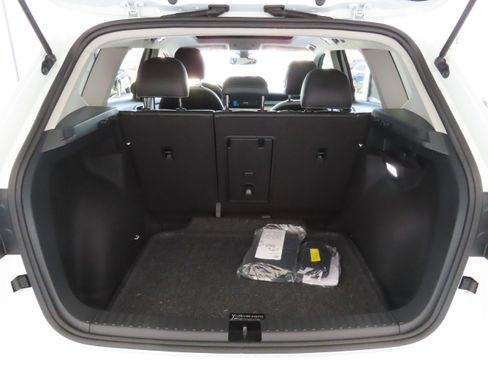 New 2025 Volkswagen Taos SE image 24