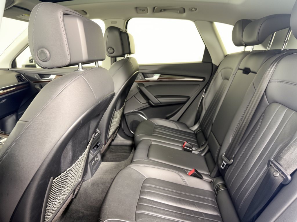 Used 2020 Audi Q5 2.0T Premium Plus w/ Premium Plus Package AWD/4WD image 25