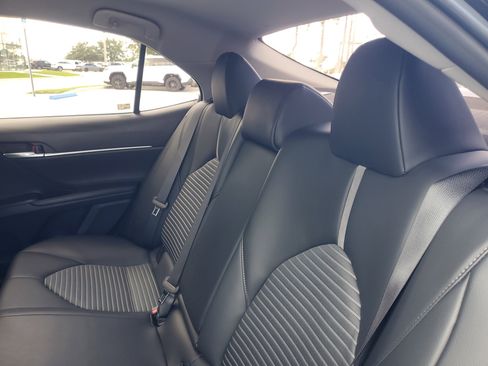 Used 2024 Toyota Camry SE FWD image 16