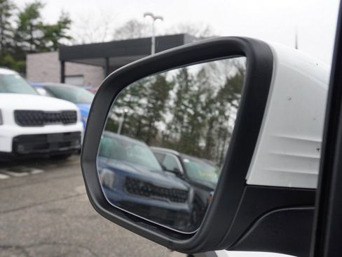 Used 2025 Mercedes-Benz GLE 350 4MATIC image 33