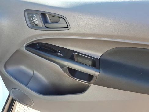 Used 2020 Ford Transit Connect XL image 11