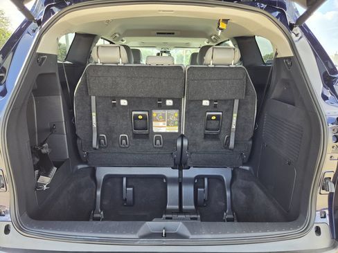 Used 2026 Toyota Sienna XLE FWD image 31
