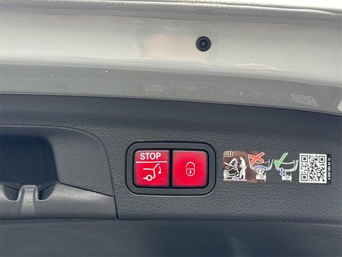 Certified 2025 Mercedes-Benz GLE 350 GLE 350 image 16