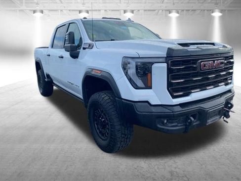 Used 2024 GMC Sierra 2500 AT4X w/ AT4X AEV Edition AWD/4WD image 2