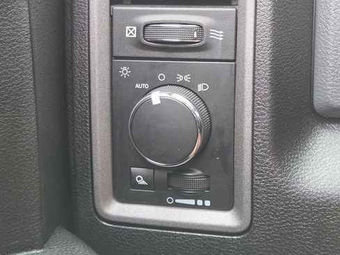 Used 2018 RAM 2500 Tradesman w/ Chrome Appearance Group AWD/4WD image 9
