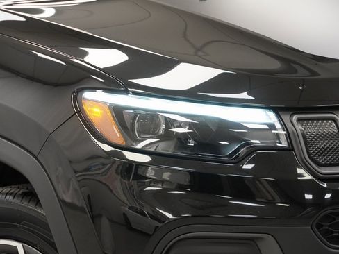 Certified 2022 Jeep Compass Trailhawk w/ Trailhawk Elite Group image 6