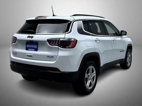Used 2023 Jeep Compass Latitude w/ Mopar Graphics Package AWD/4WD image 5